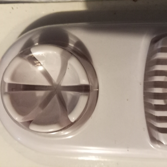 Progressive Garnish Slicer - NEW - Picture 2 of 4